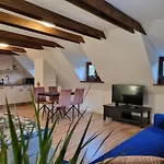 Uv Apartment
