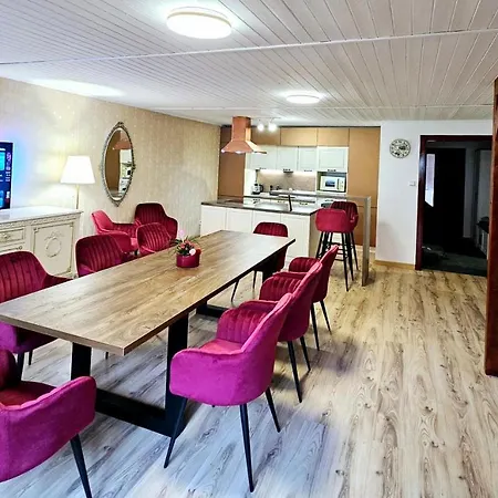 Apartament Uv *