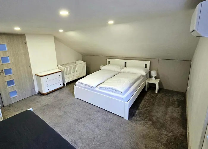 Uv דירה Banská Štiavnica